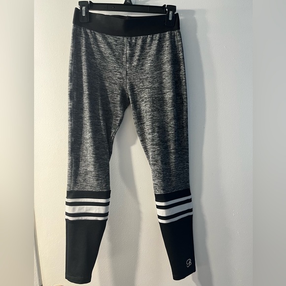 Bombshell Sportswear Black and White Women’s Leggings - Picture 3 of 4